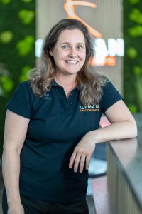 Kleman Physiotherapie Leverkusen: Portrait von Physiotherapeut Andrea Wagner