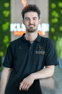 Kleman Physiotherapie Leverkusen: Portrait von Physiotherapeut Melih Can Balik